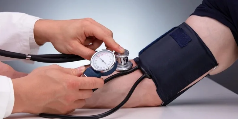 high blood pressure ke lakshan​